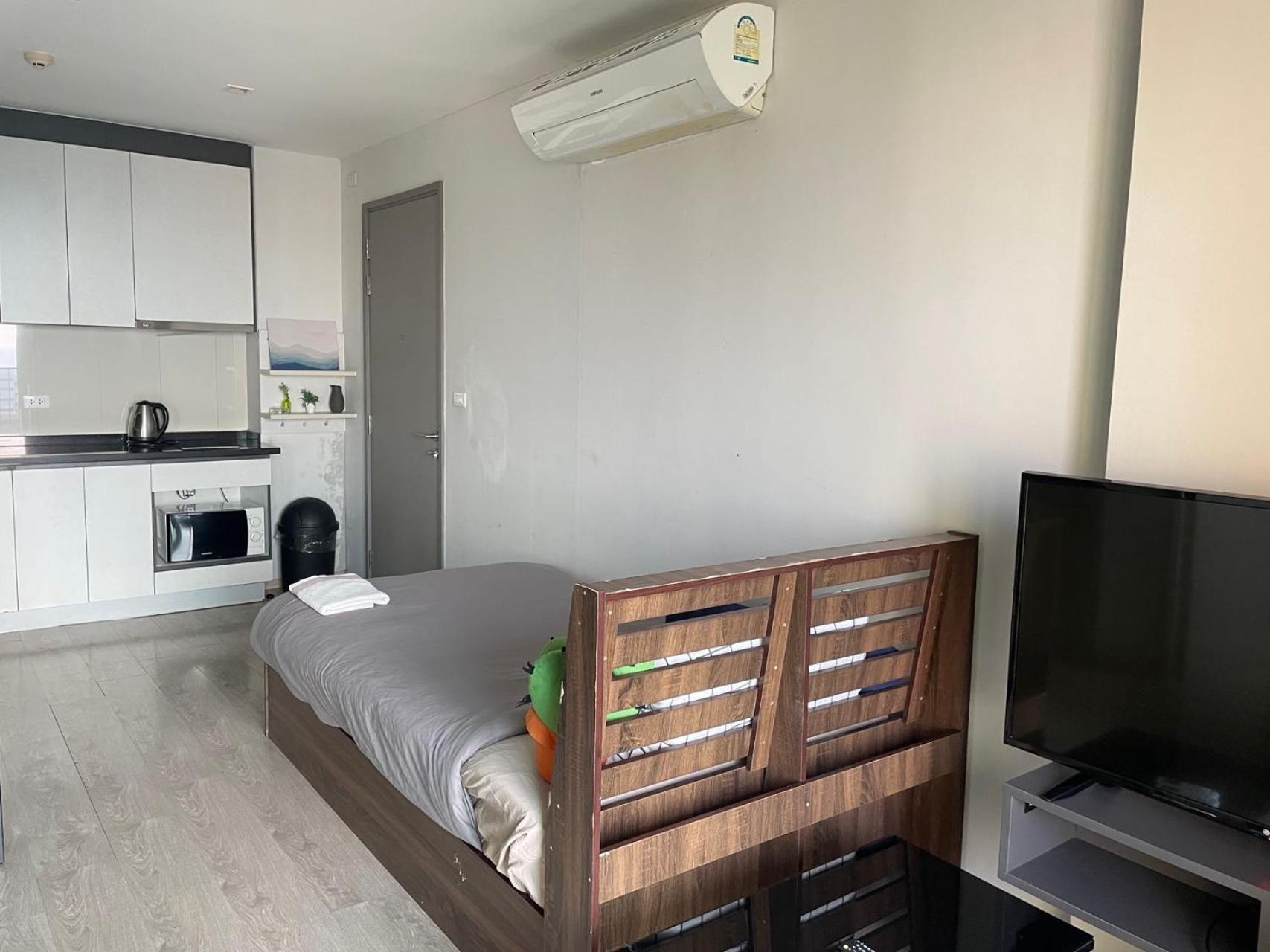 The Base Super Apartemen