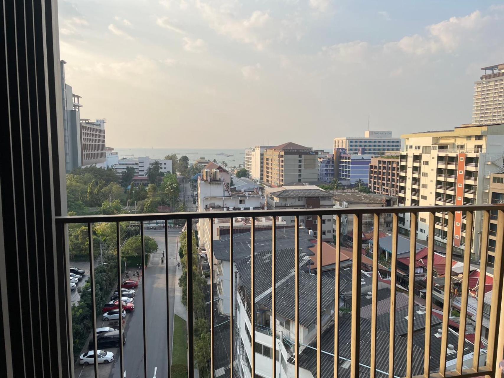 The Base Super Apartemen Pattaya