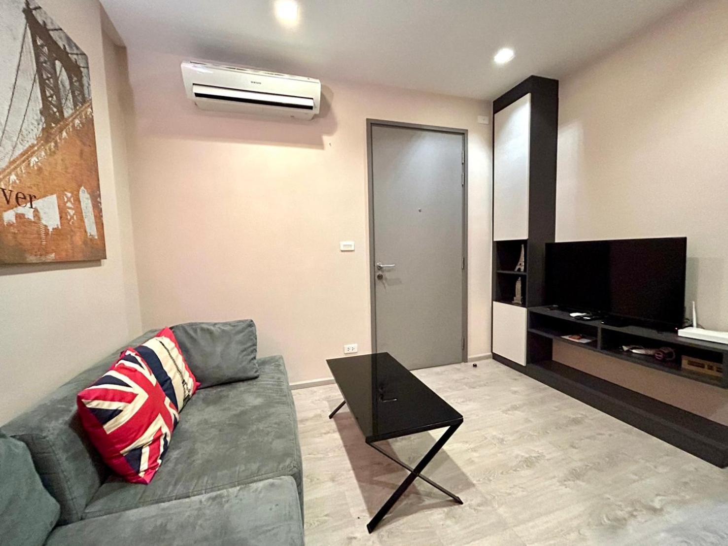 The Base Super Apartemen *