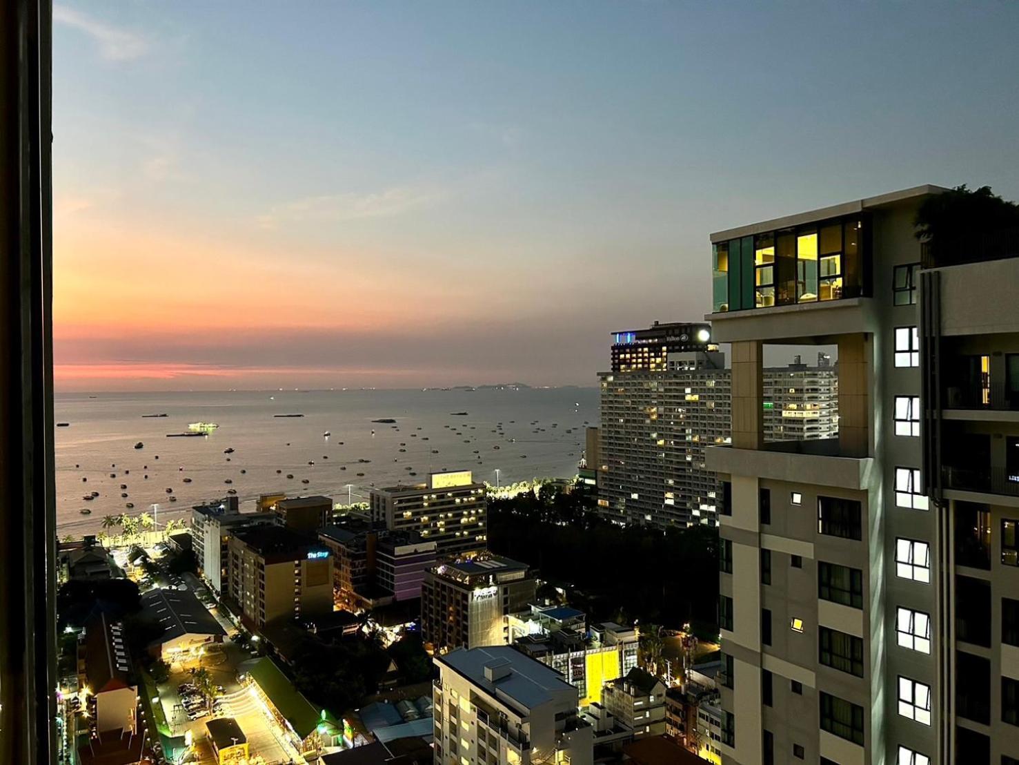 The Base Super * Pattaya