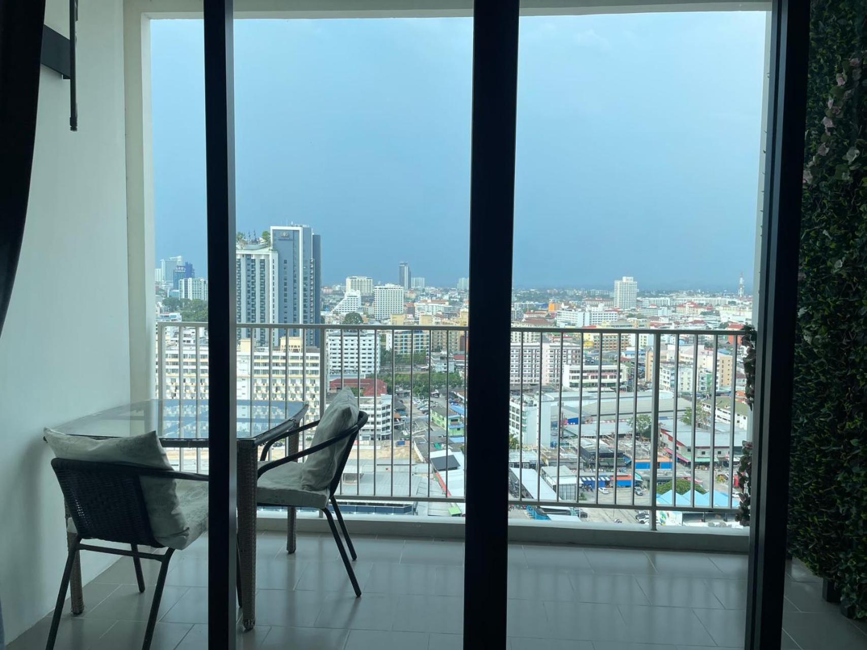 Apartemen The Base Super *